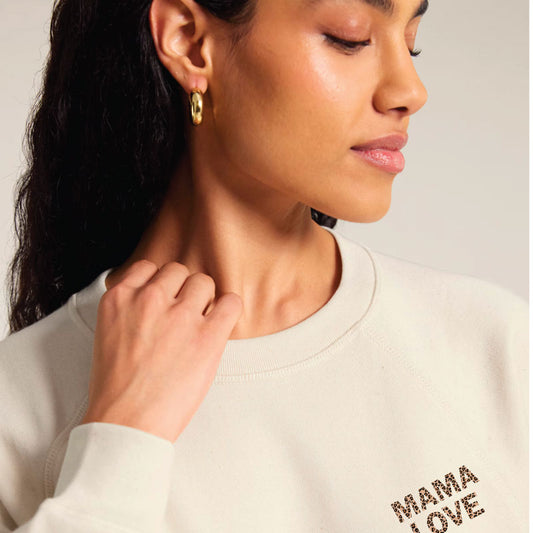 Sweat-shirt femme MAMA LOVE en coton biologique, manches raglan, finitions haut de gamme et inscription motif léopard.